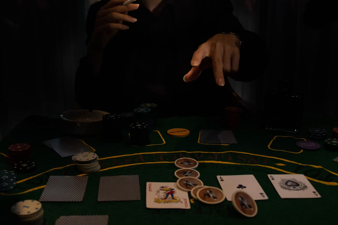 Why Some Players Never Leave the Slots Floor for Table Games (and Vice Versa)